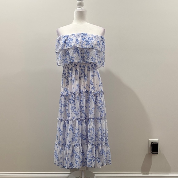 1. State Dresses & Skirts - 👗Host Pick👗 Floral Strapless Ruffled Maxi Dress
